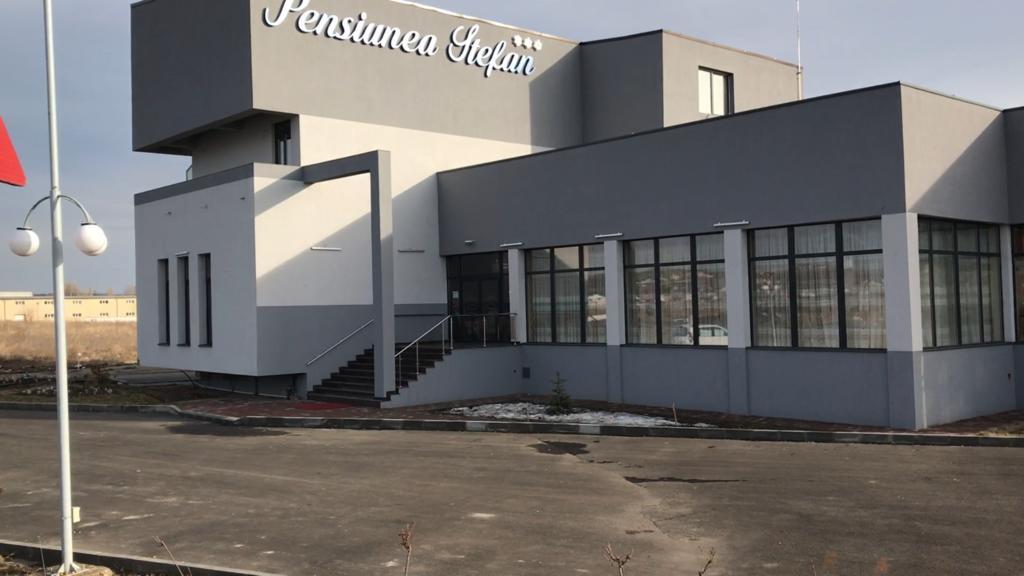 Pensiunea Stefan Craiova Bagian luar foto